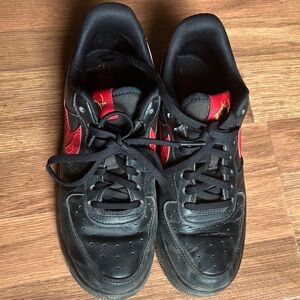 Nike Black and Red Women's Sneakers